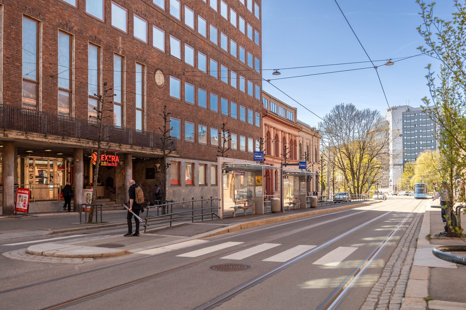 Det er også enkel adkomst til matbutikk i 1. etasje. Galleribilde
