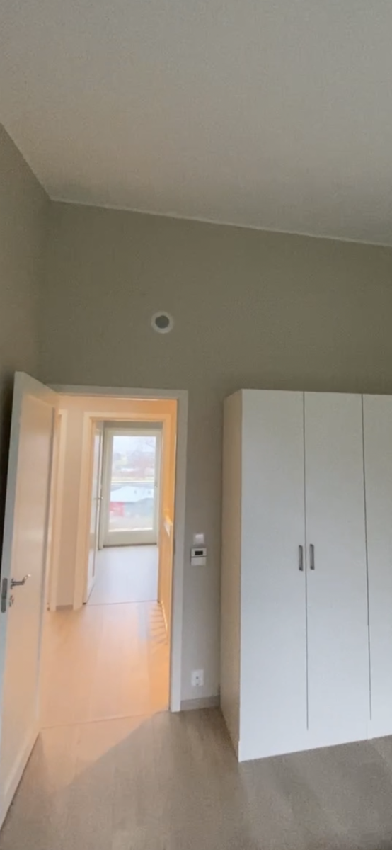 UTLEIGD SYKEPLEIESTUDENT JENTE Rom 2 kr 6600 på 11,4 m2 Galleribilde