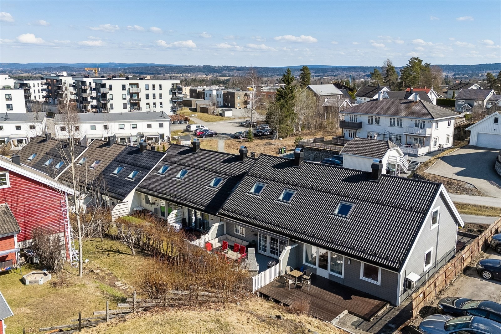 Oversikt over rekkehusbebyggelsen i Øvre Grindaveg. Galleribilde
