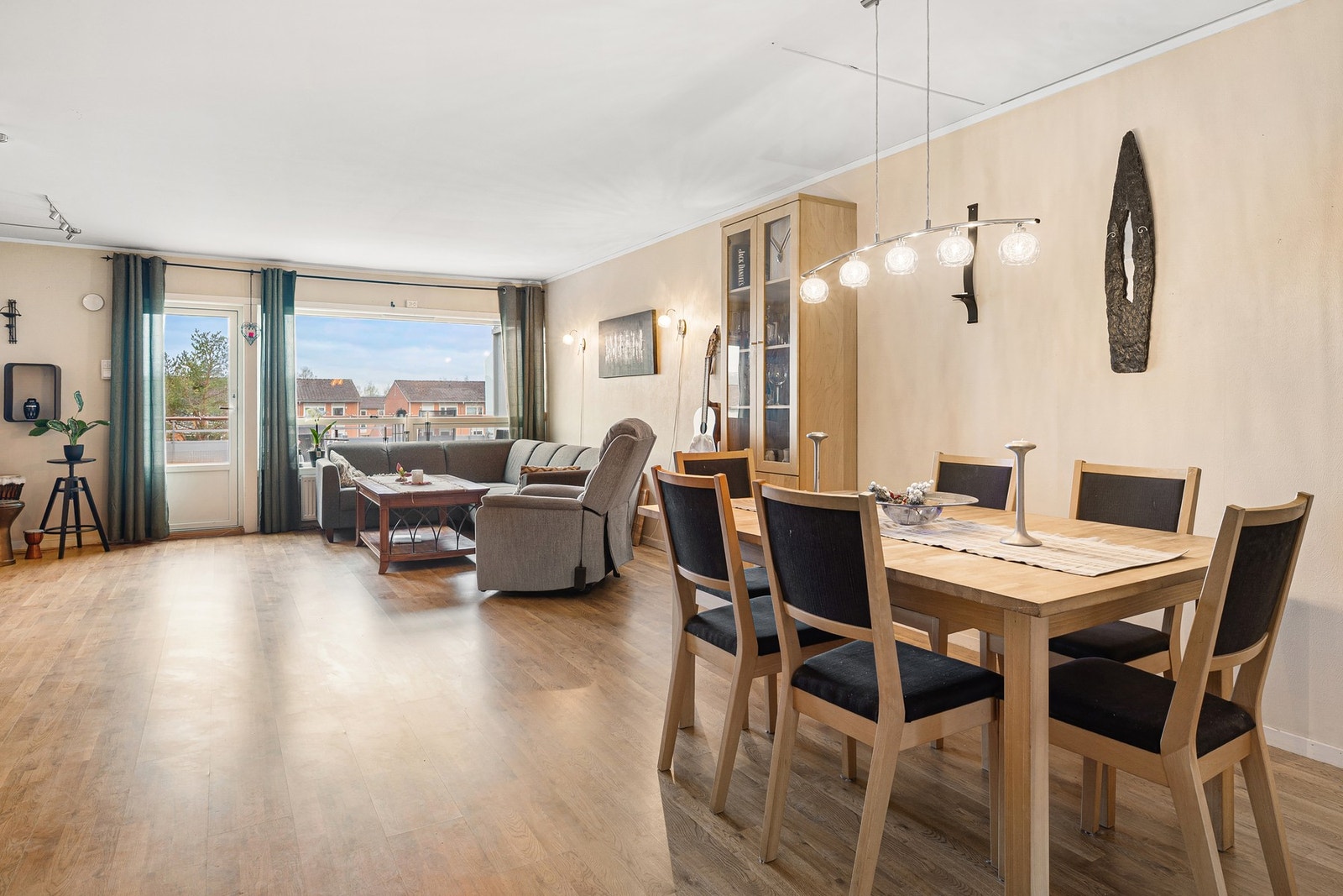 Stue på 41,5m² med gode møbleringsmuligheter. Galleribilde