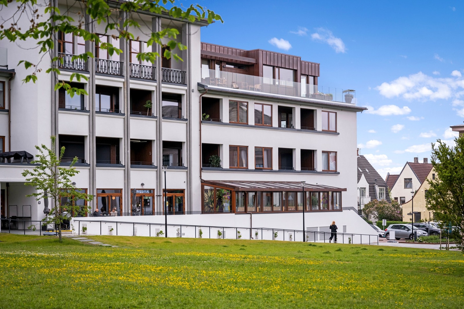 Fra eiendommen er det trygg og enkel skolevei med ca. 5 min gange til Eiganes barneskole, og ca. 10 min å gå til Kannik ungdomsskole. Galleribilde