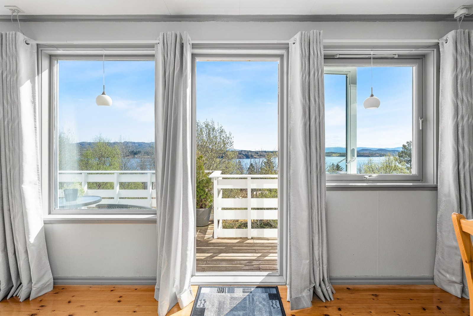 Utgang til balkong Galleribilde