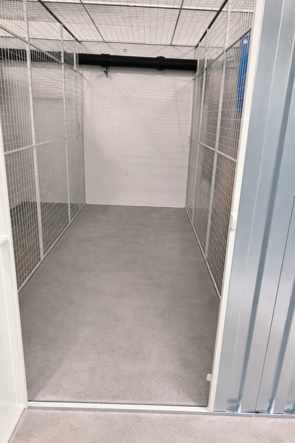 Leiligheten disponerer en romslig bod på 5 m² i kjelleren for ekstra lagringsplass. Galleribilde