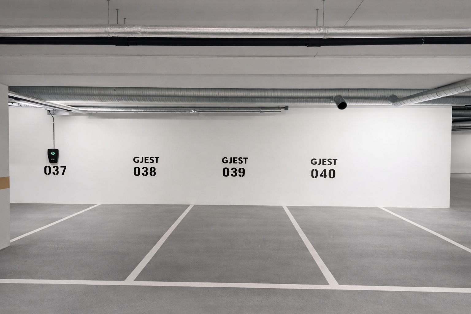 Gjesteparkering i felles garasjeanlegg. Galleribilde