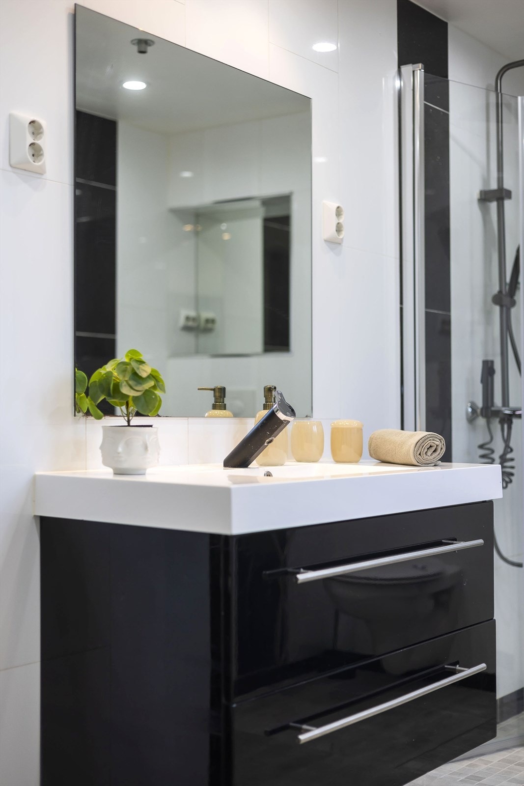Samme stil som badet i 1. etasje. Dette gir ett godt helhetsinntrykk. Galleribilde
