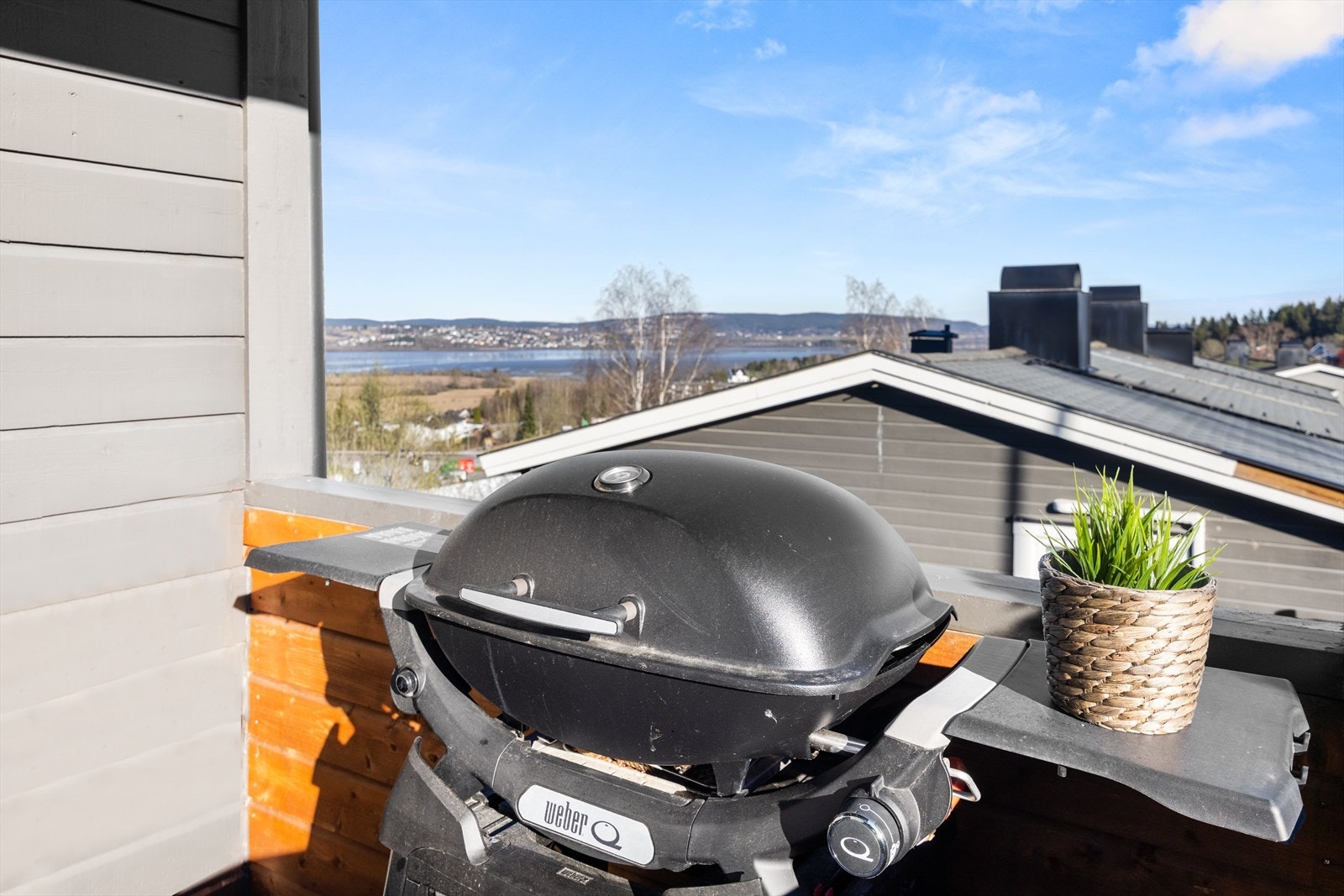 Fra balkongen har du også nydelig utsikt mot Svellet. Galleribilde