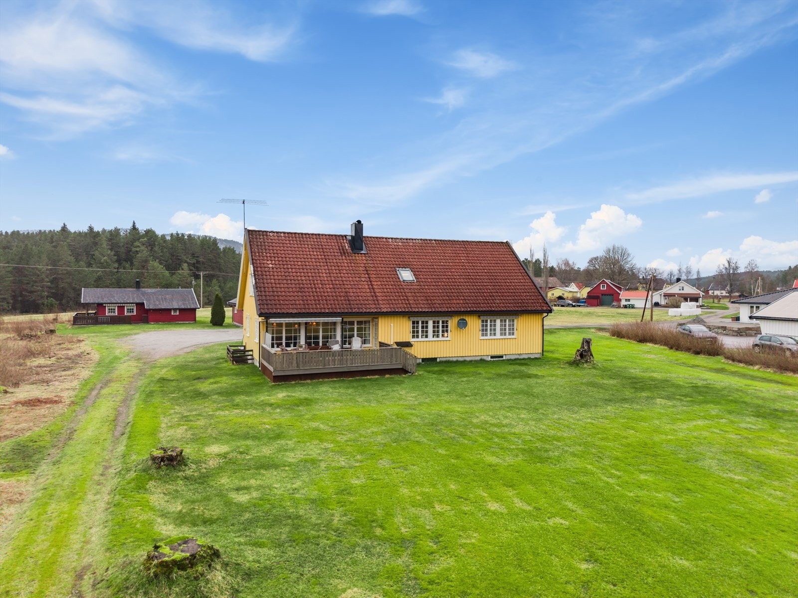 Velstelt og innholdsrik eiendom. Galleribilde