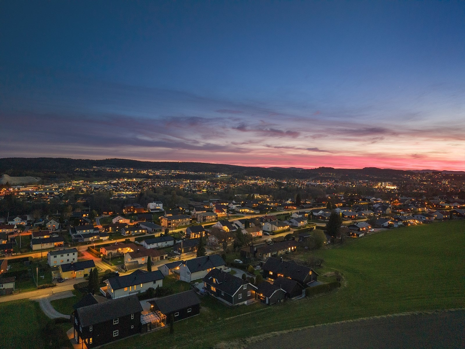 Populært og barnevennlig boområde med korte avstander til barnehage, skole og idrettsanlegg Galleribilde