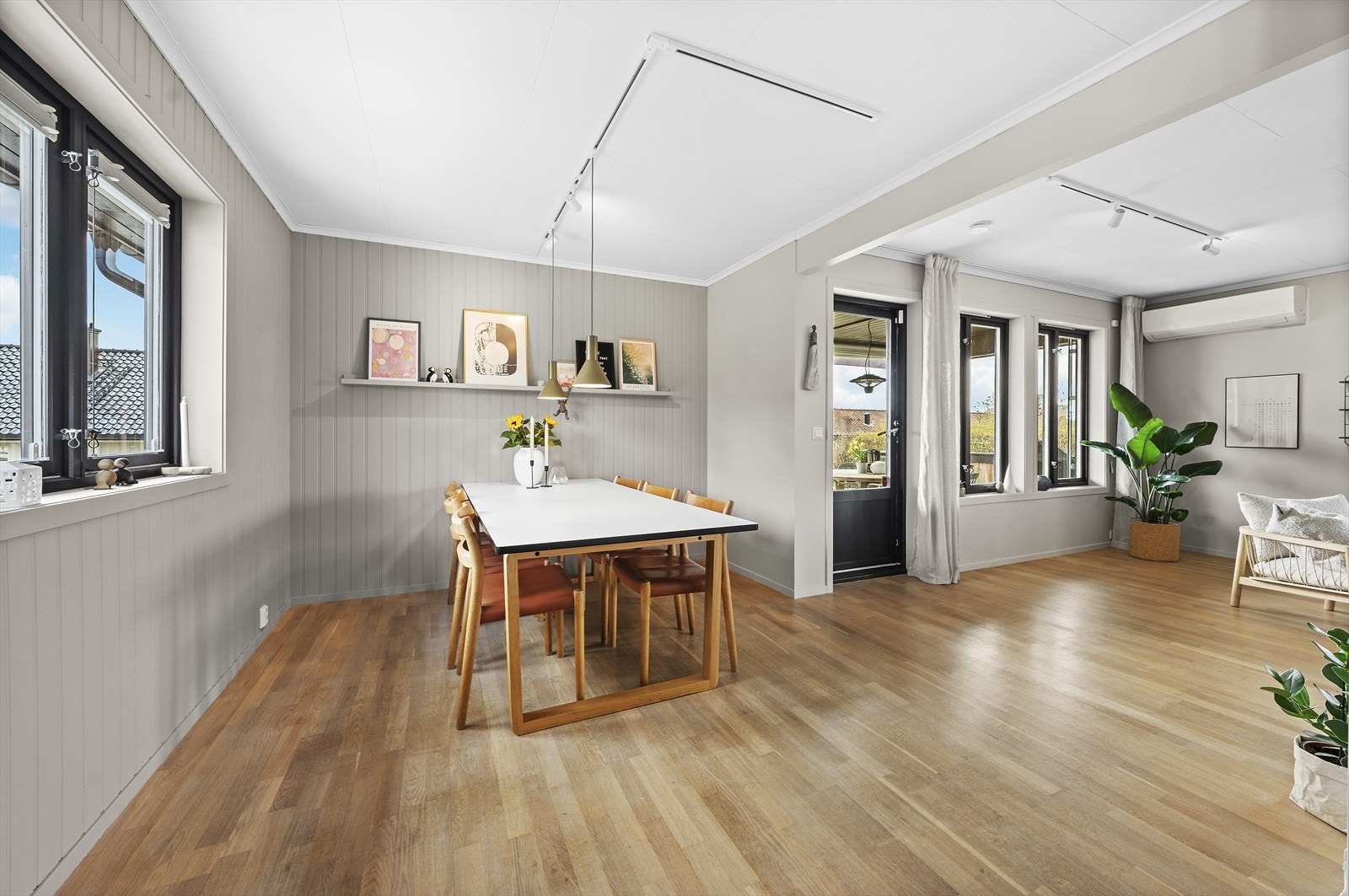 God plass til langbord - perfekt for sosiale anledninger! Galleribilde