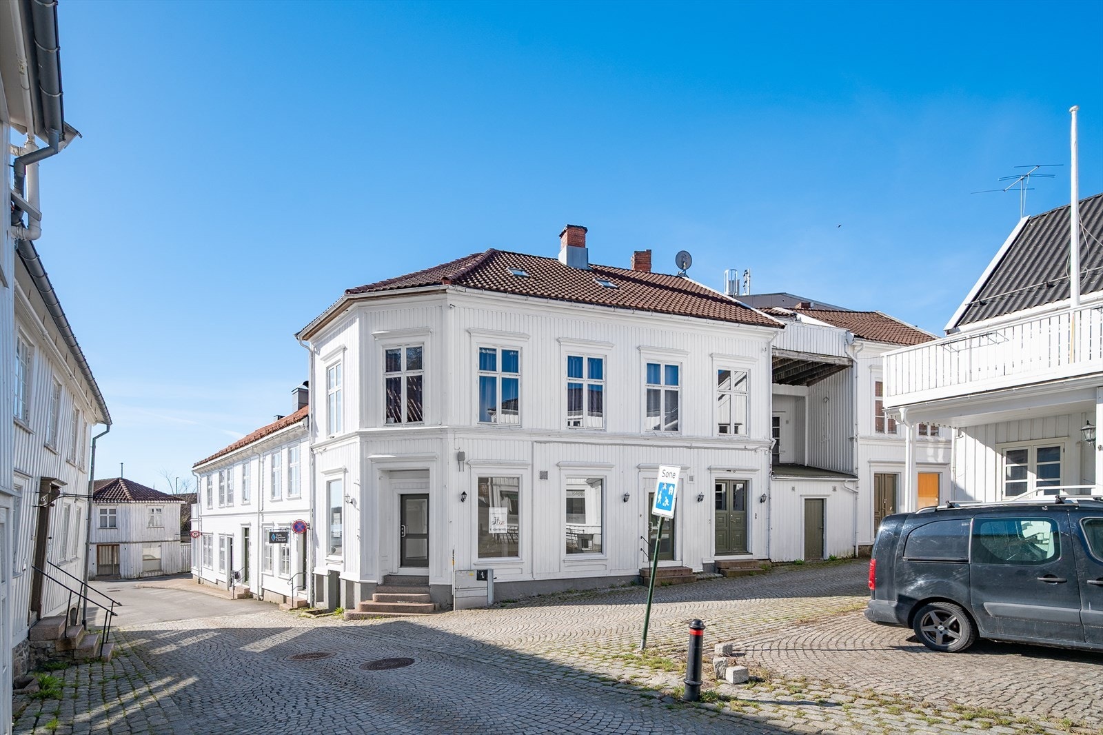 Leiligheten ligger i toppetasjen over tidligere Morterud bakeri Galleribilde
