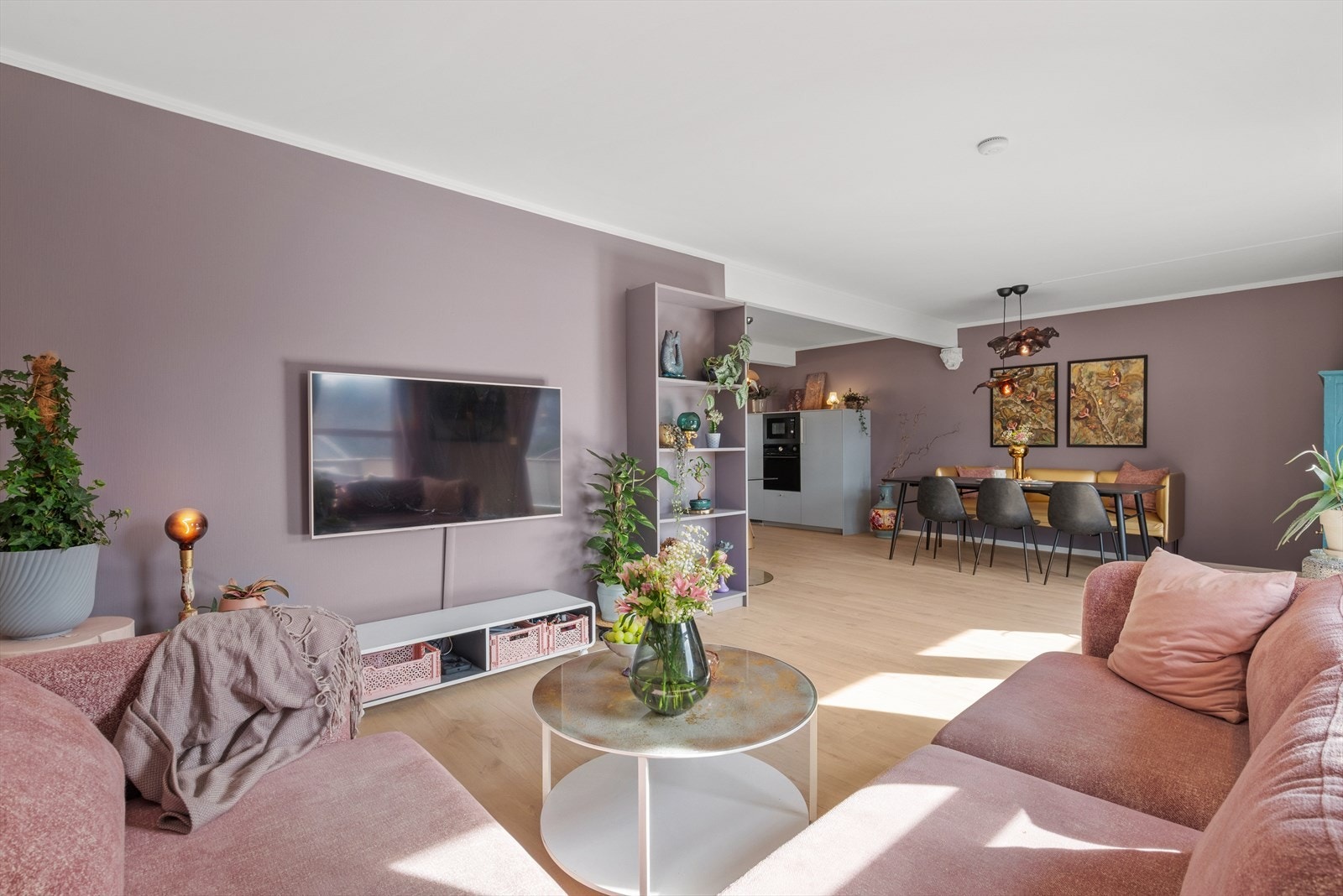 Velkommen til Okstadplassen 22B - en fin og innholdsrik 4-roms leilighet! Galleribilde