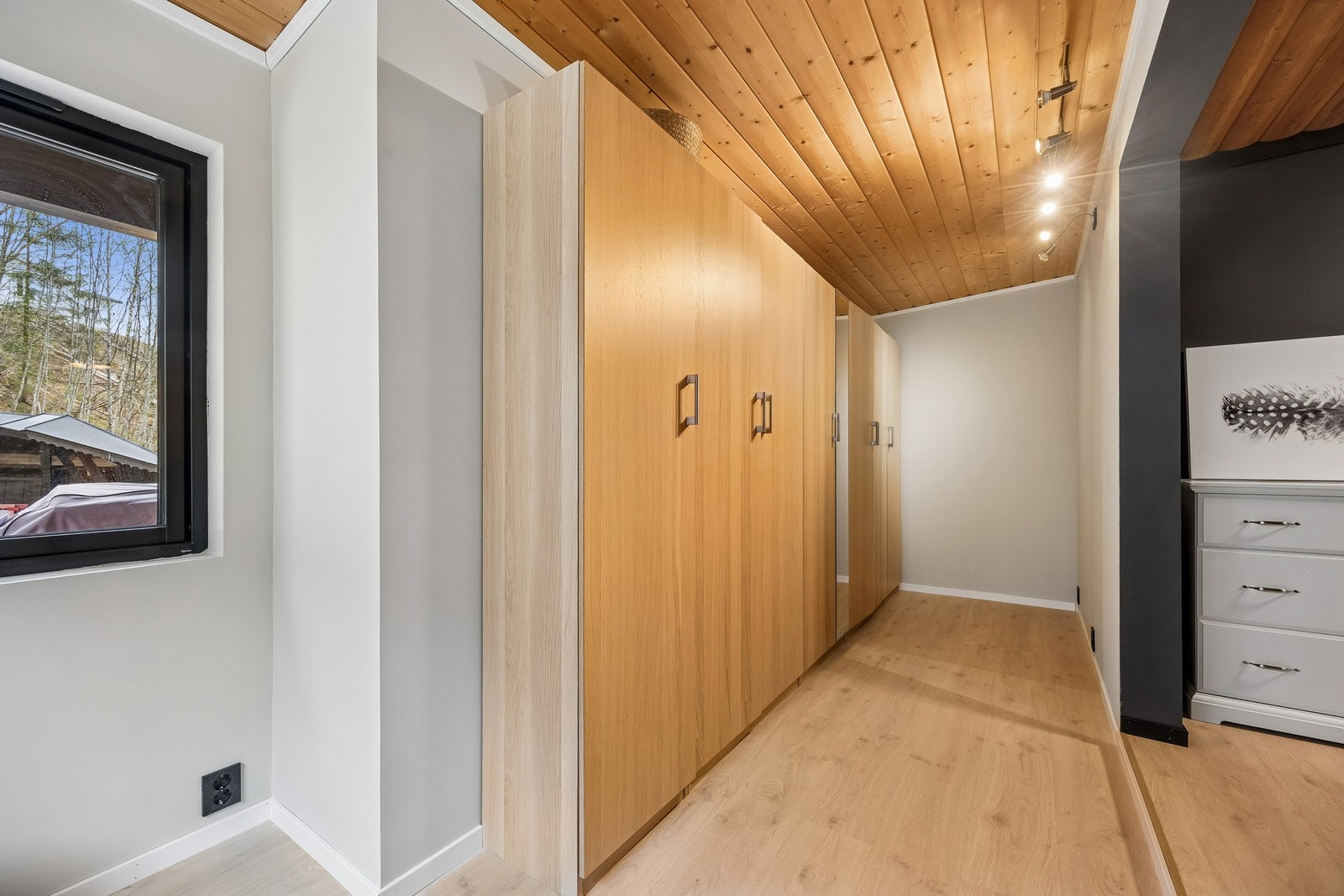 Fra soverommet er det walk-in-closet. Galleribilde