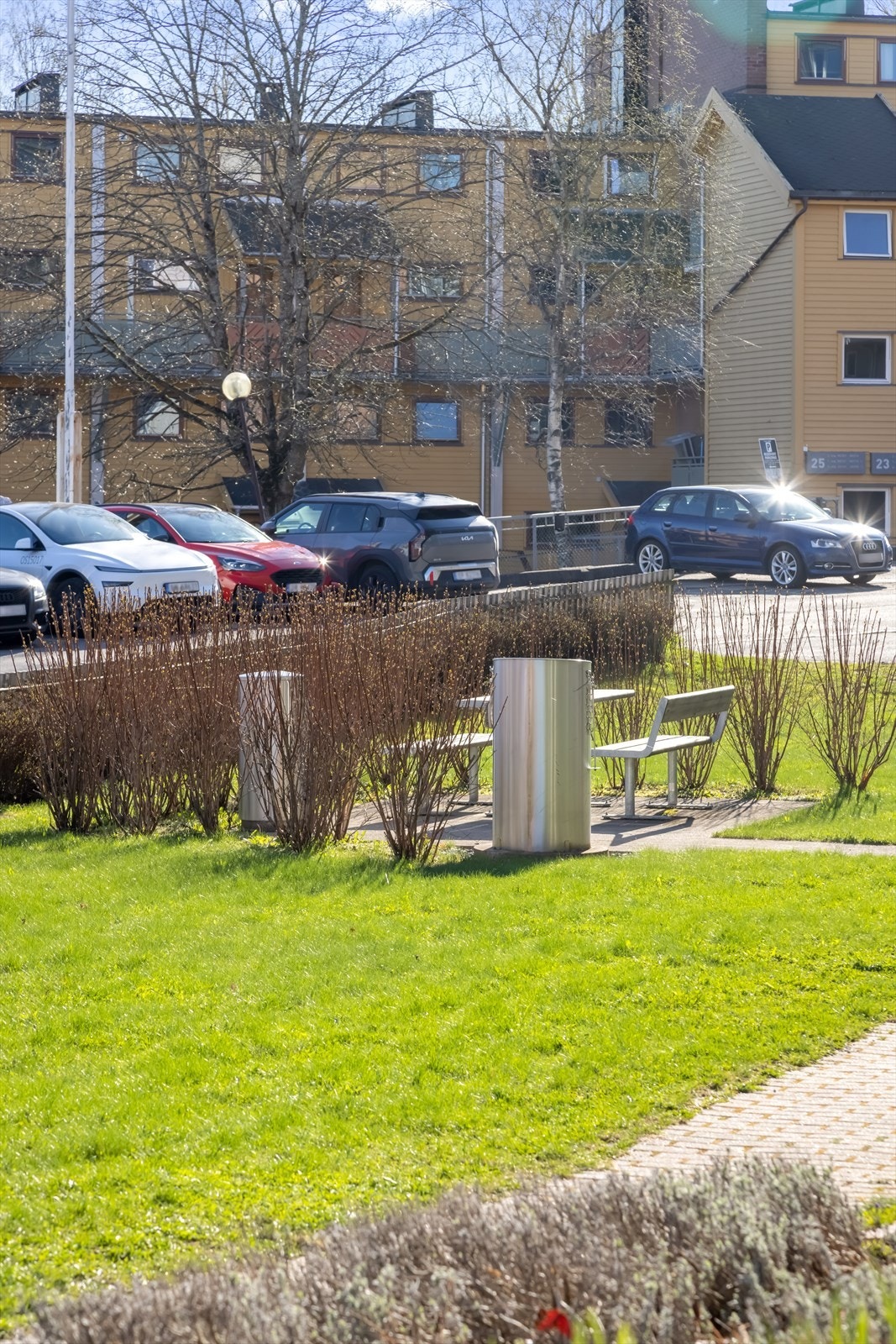 Fra leiligheten er det kun to minutter til Veitvet senter og kun fire minutter til T-bane. Galleribilde