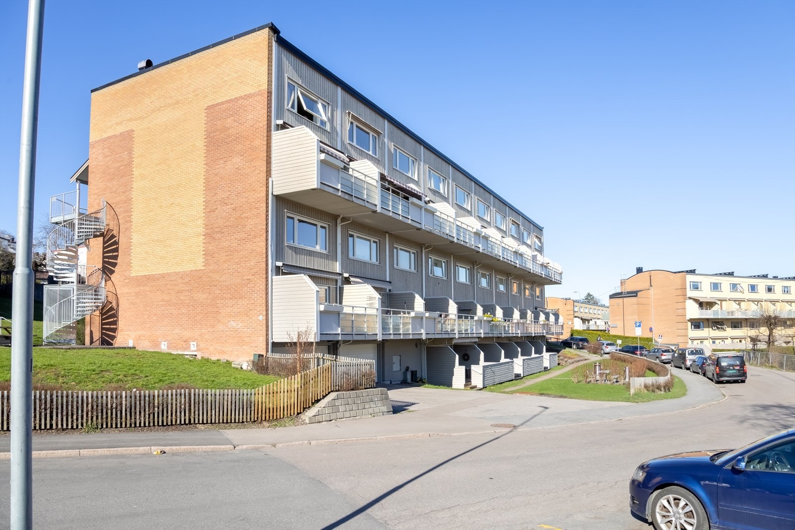 Dette er et nabolag som er ansett som meget barnevennlig og som kjennetegnes av sin unike kombinasjon av rolig bomiljø og kort vei til alle tenkelige fasiliteter. Galleribilde