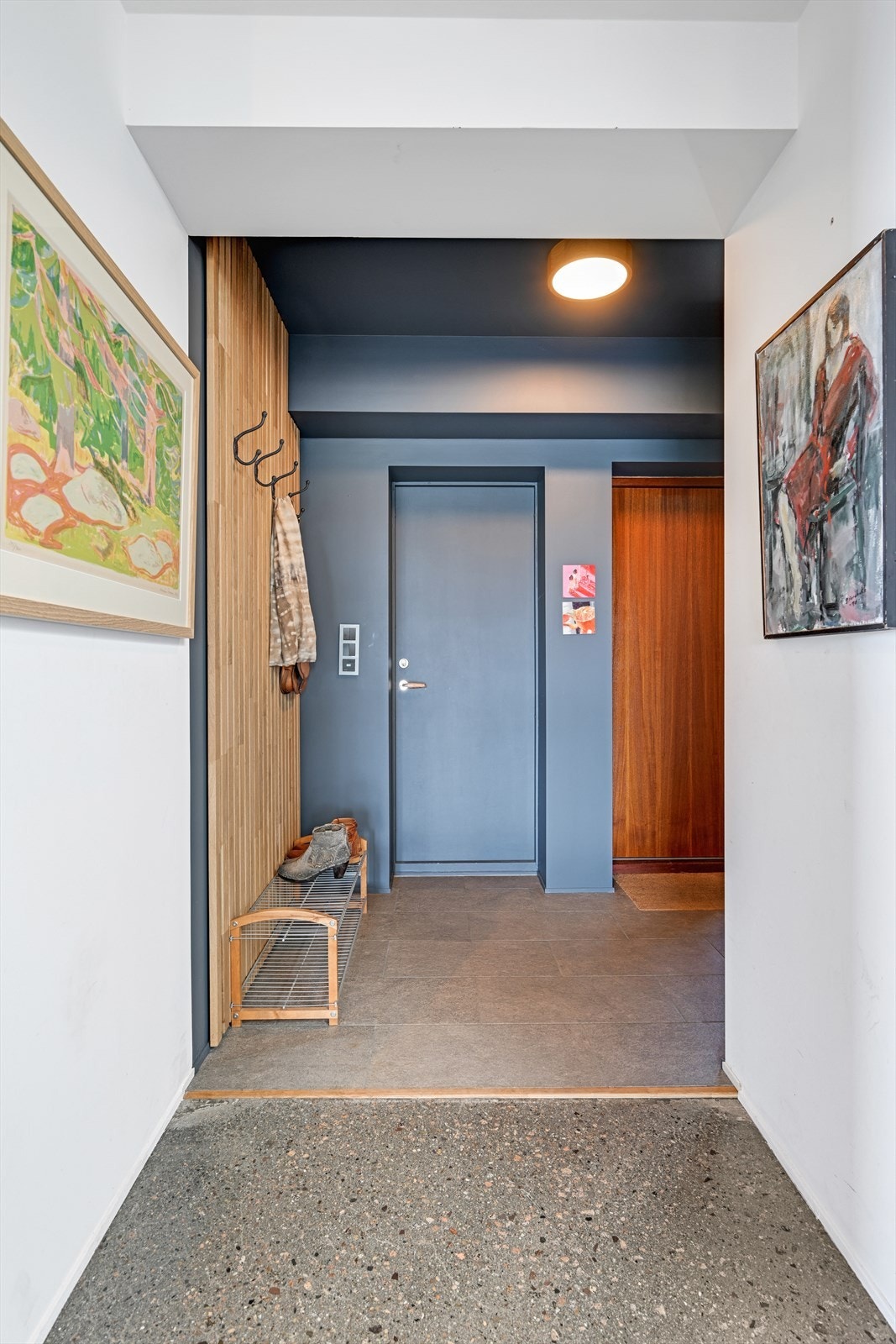 Fra vindfanget er det også adkomst til en praktisk bod Galleribilde