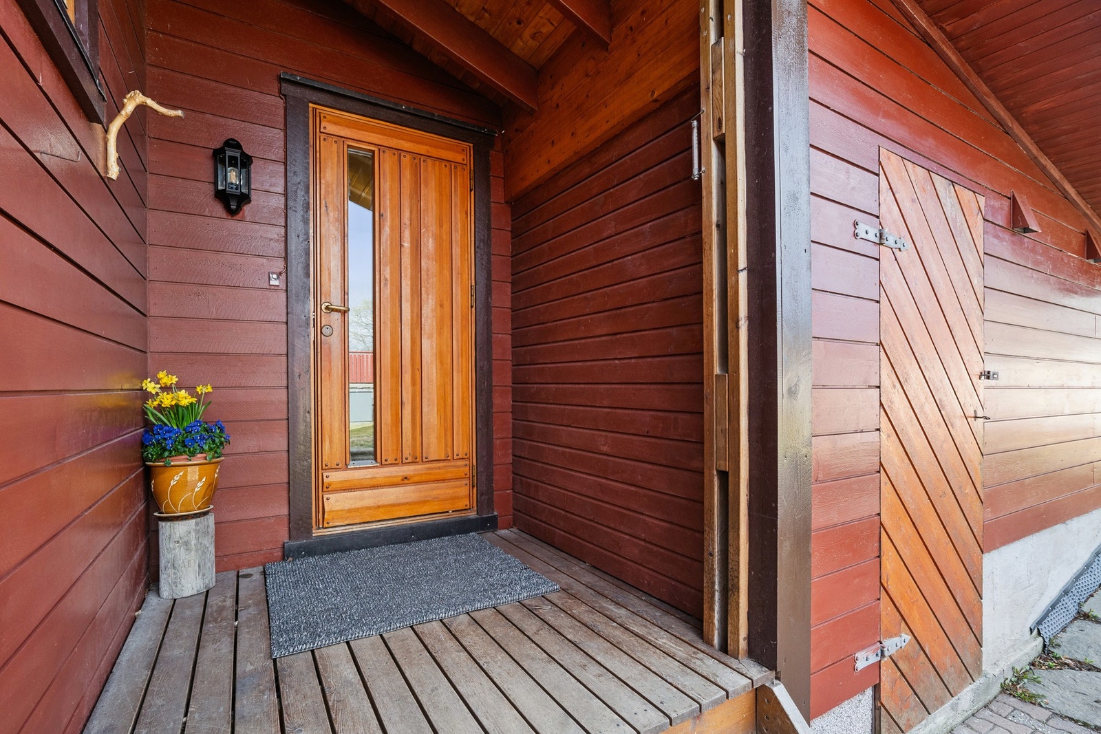 Overbygget inngangsparti. Galleribilde