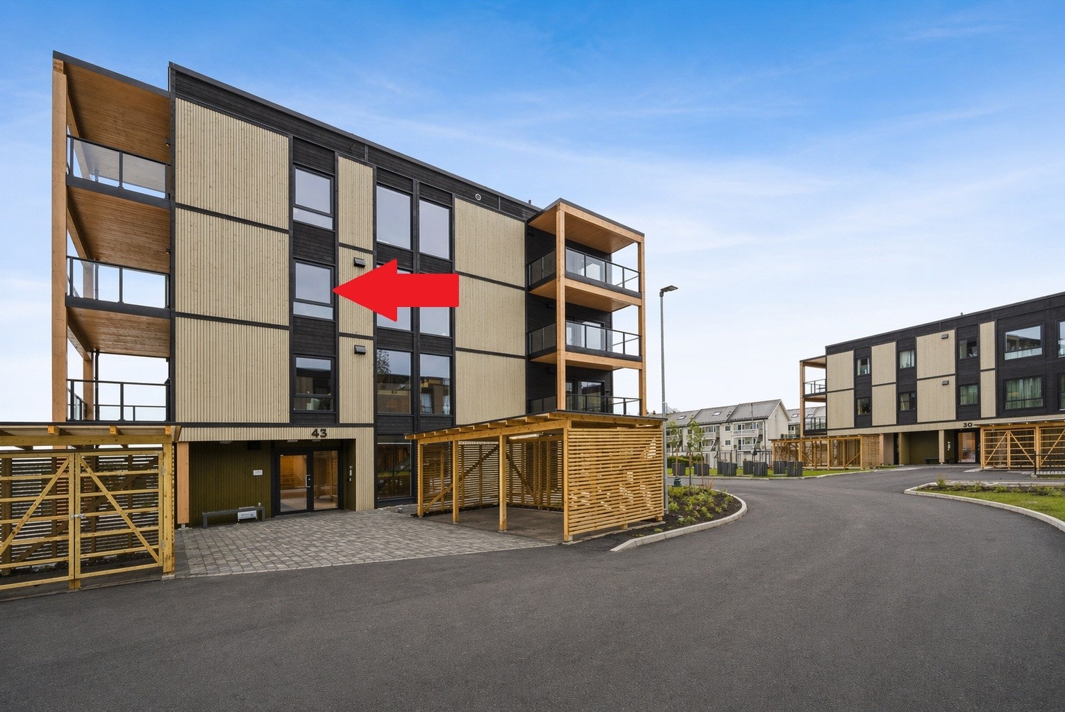 Leiligheten ligger fint på hjørnet i 3. etg. Galleribilde