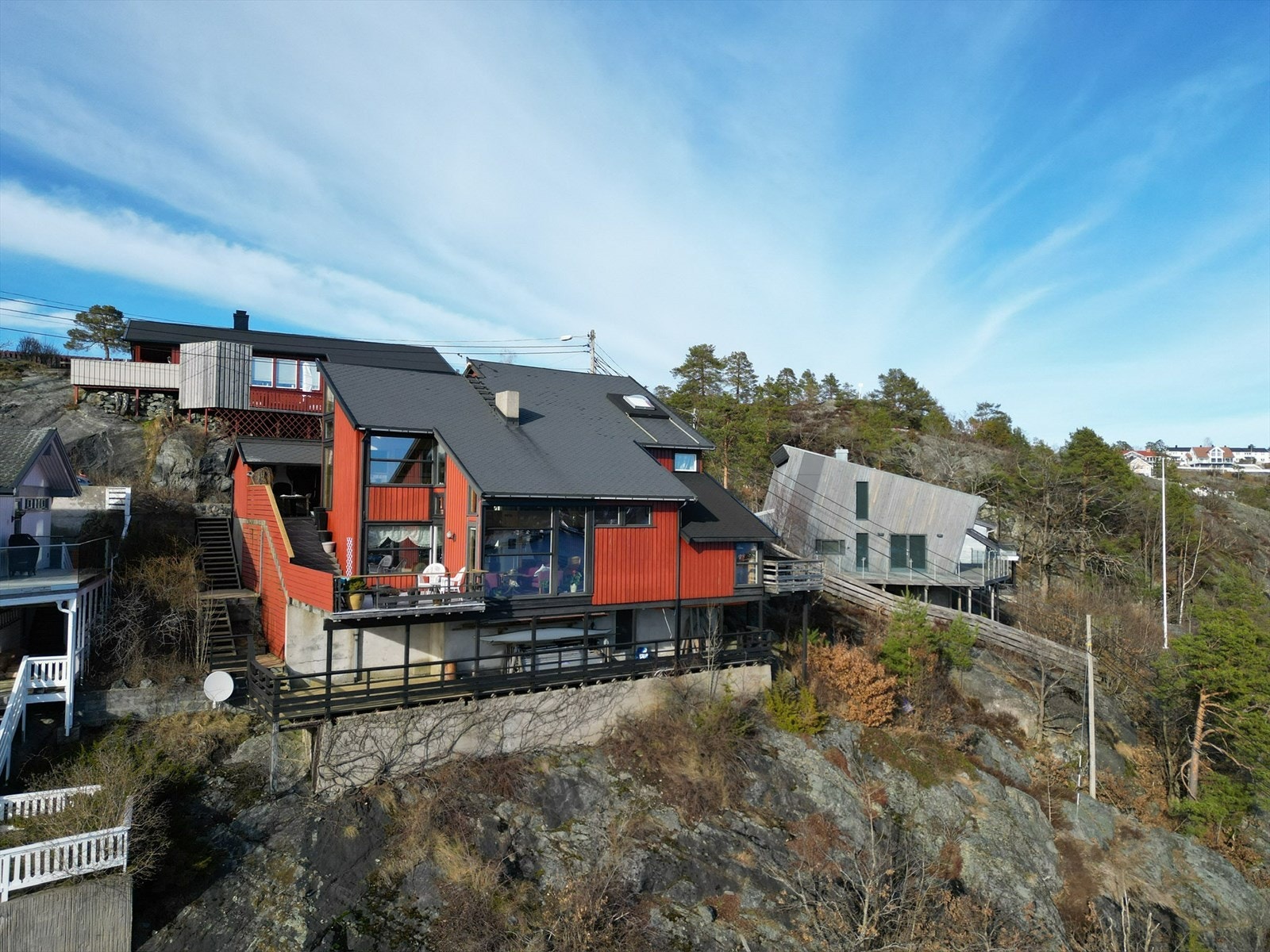 Plasseringen på boligen, gir deg ypperlige solforhold fra morgen til kveld. Galleribilde