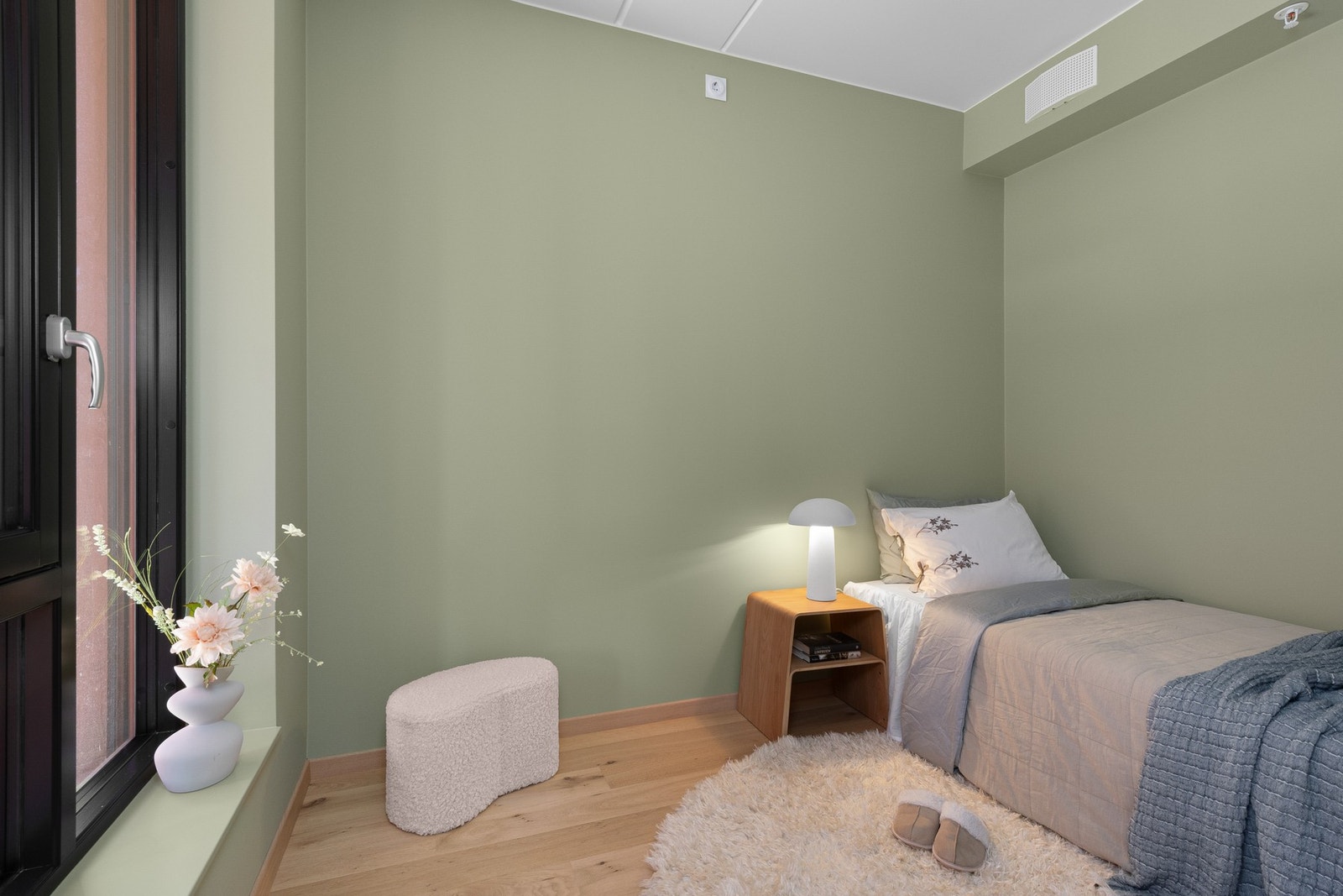 Rommet er av fin størrelse, perfekt gjesterom eller kontor. Galleribilde