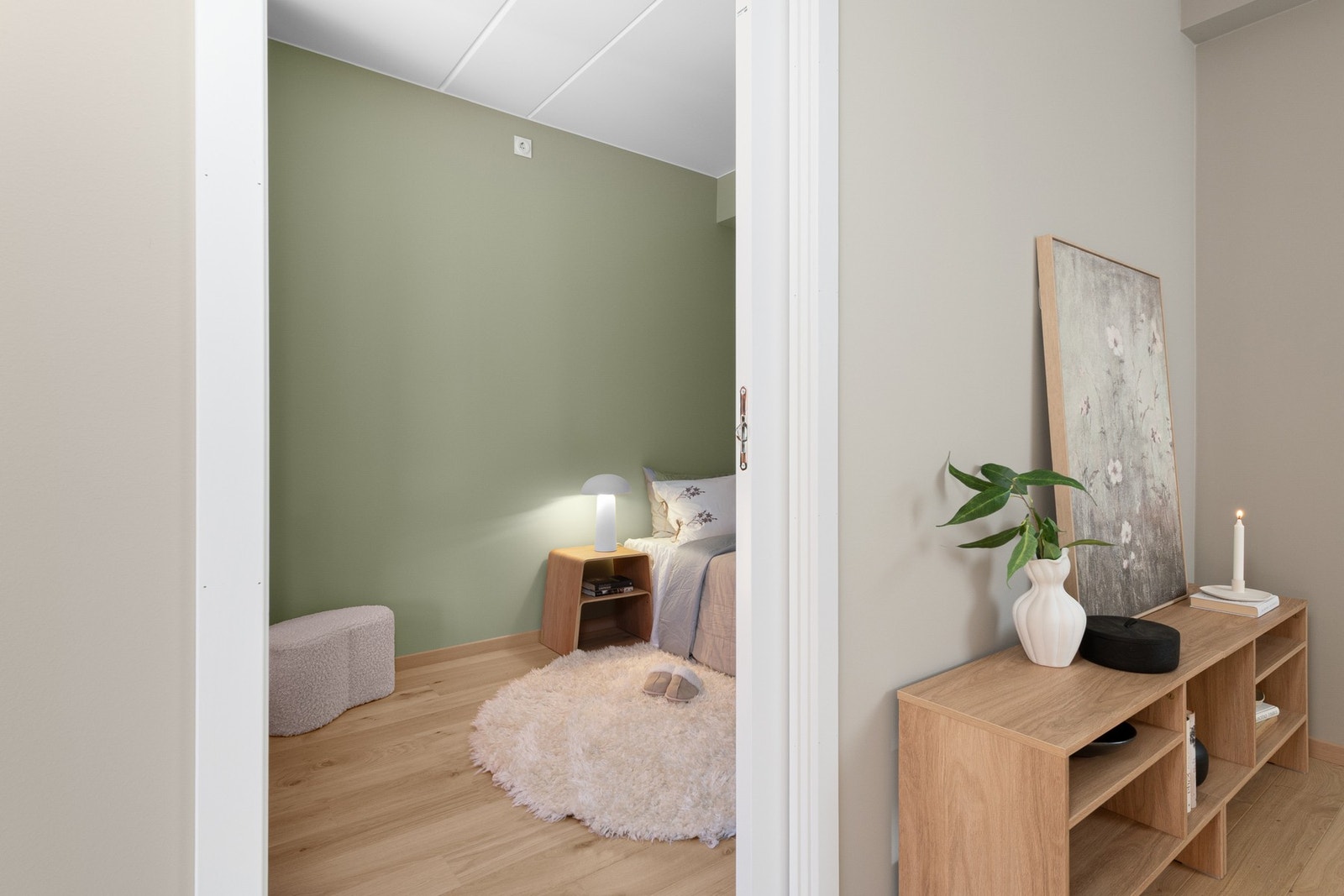 Soverom 2 ligger tilknyttet stuen. Galleribilde