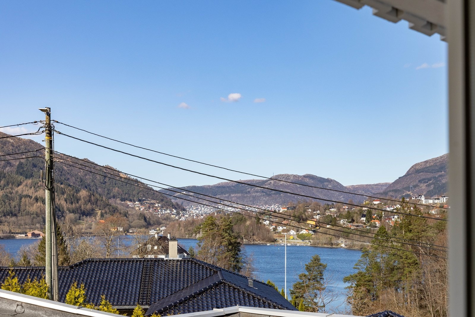Og videre nedover mot Nordåsen og Fløyfjellet. Galleribilde