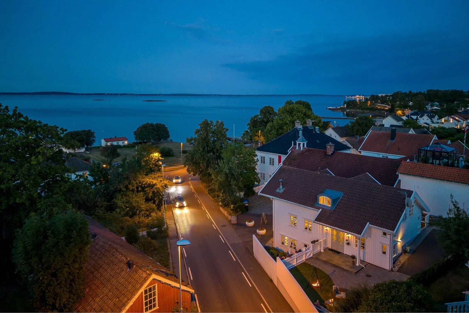 Her ser vi nok et kveldsbilde men fra motsatt side Galleribilde