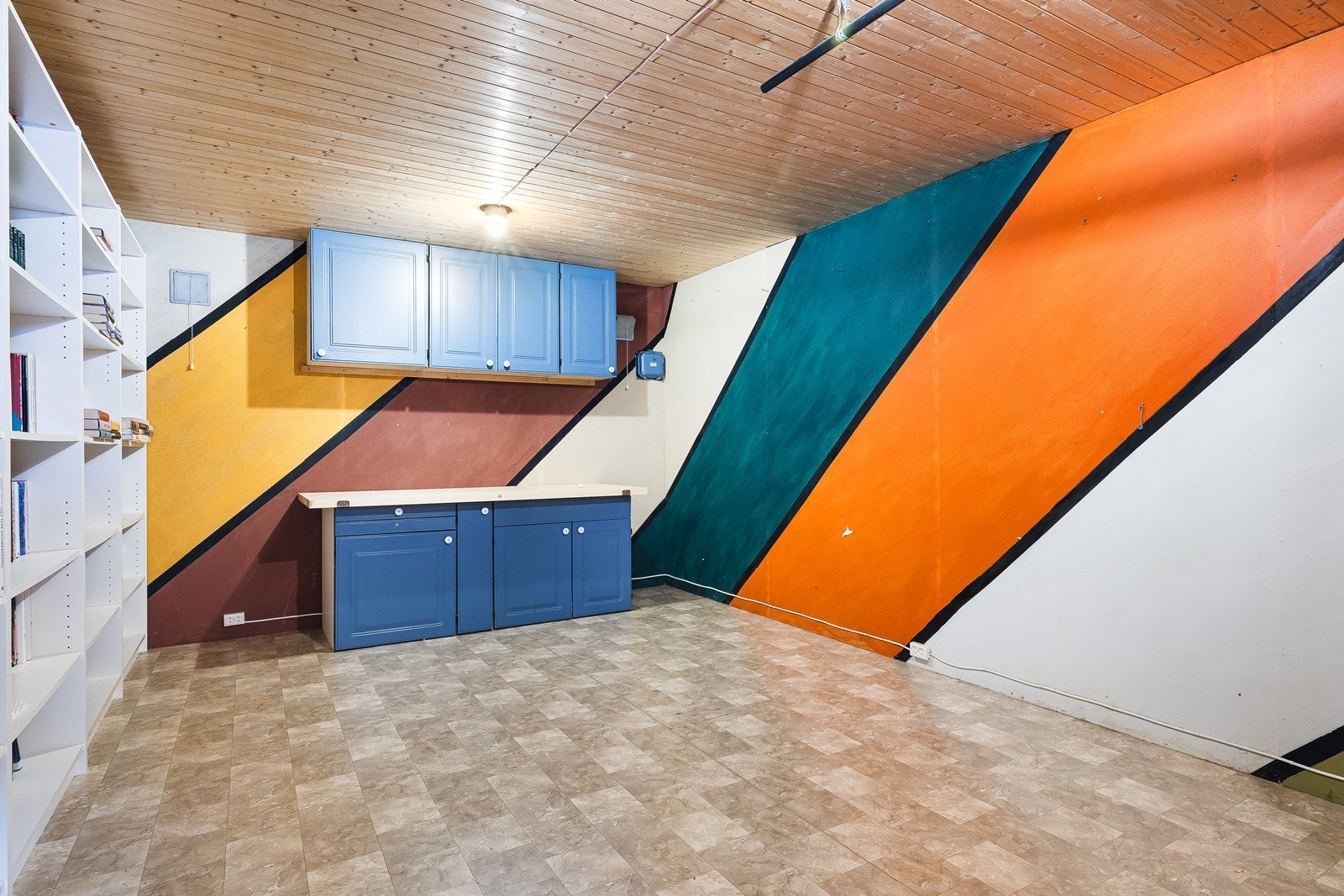 Romslig bod Galleribilde