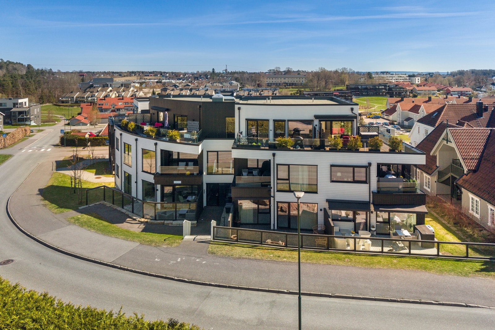 Toppleilighet! Meget solrikt Galleribilde