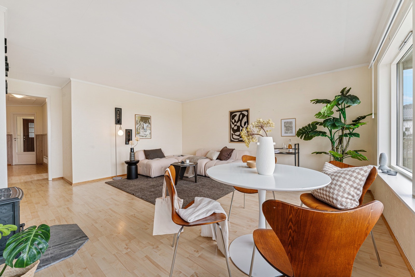 Stuens utforming gir muligheter for møblering i ulike soner Galleribilde