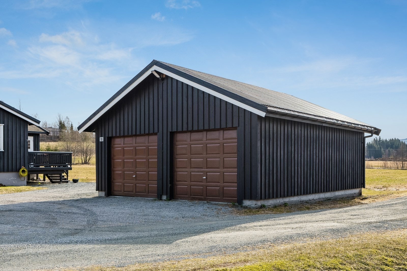 Romslig dobbelgarasje (1992) Galleribilde