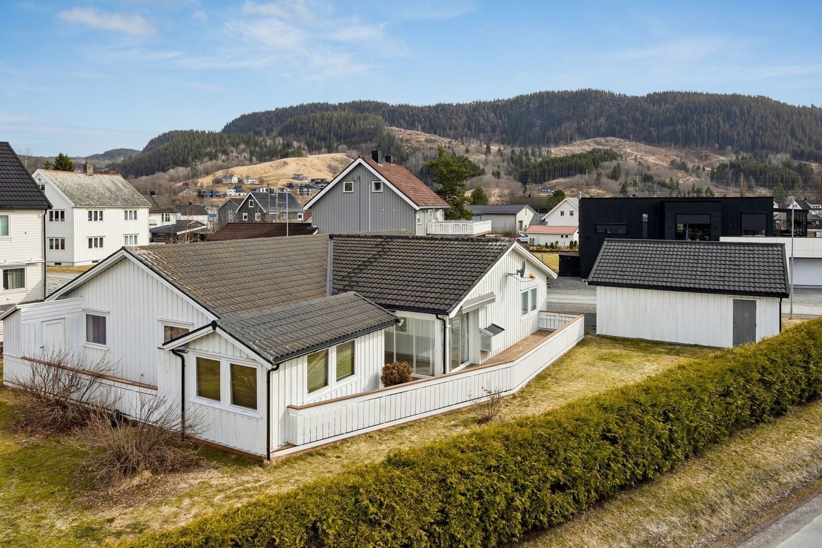 Velkommen til Eksisvegen 33 - Foto v/EFKT - Berdal Galleribilde