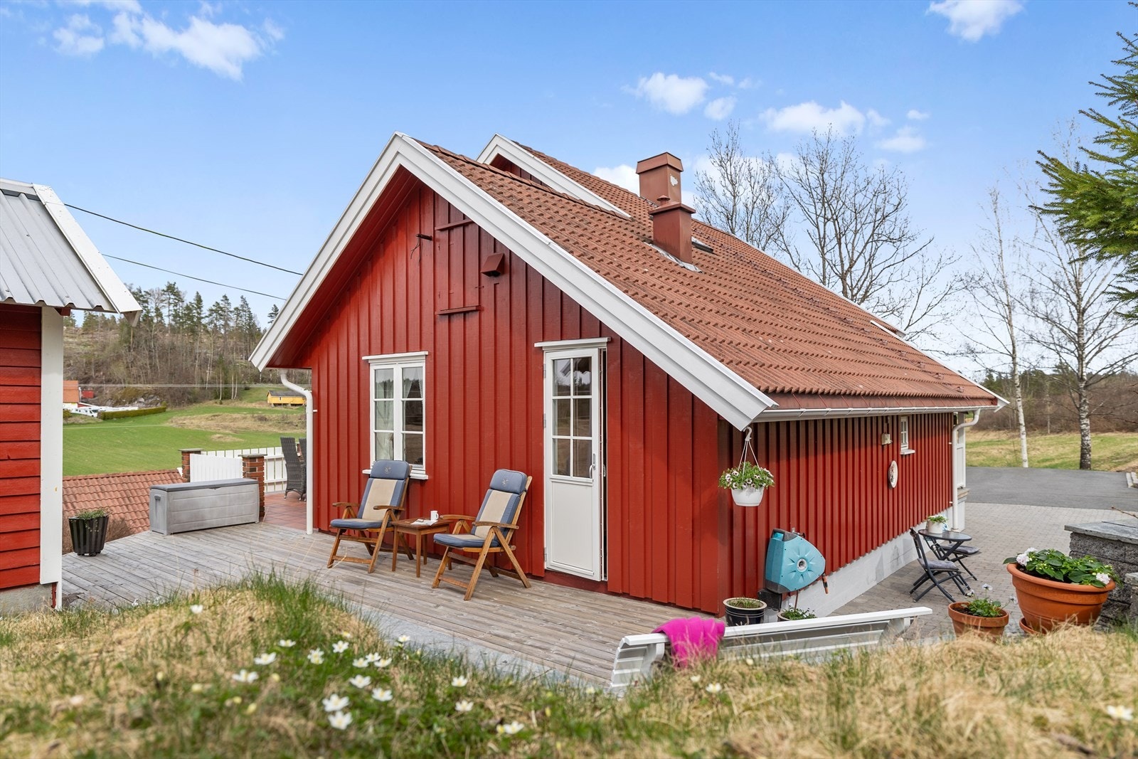 Utgang fra vaskerommet til denne terrassen. Galleribilde