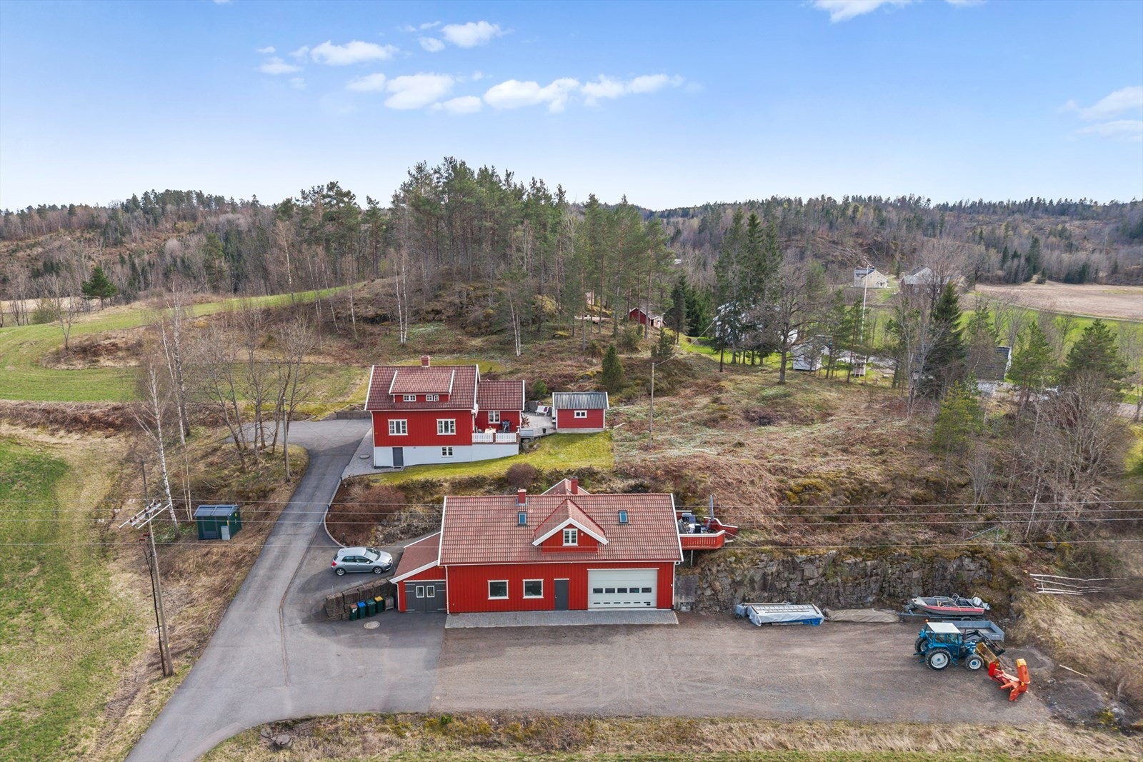 Velkommen til Vestre Andebu vei 492 og 490! Foto: Paul Thumer Galleribilde