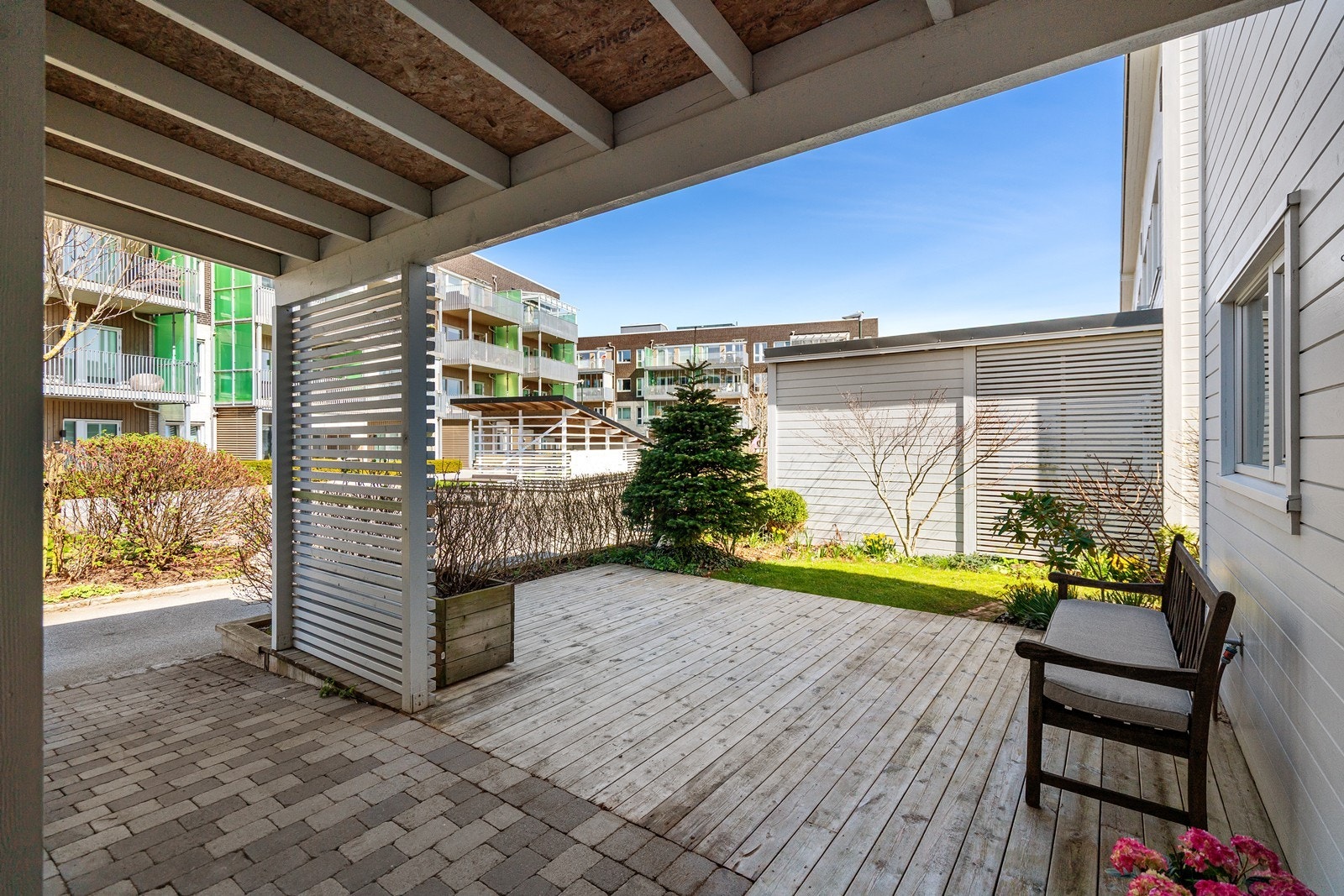 Overbygd inngangsparti Galleribilde