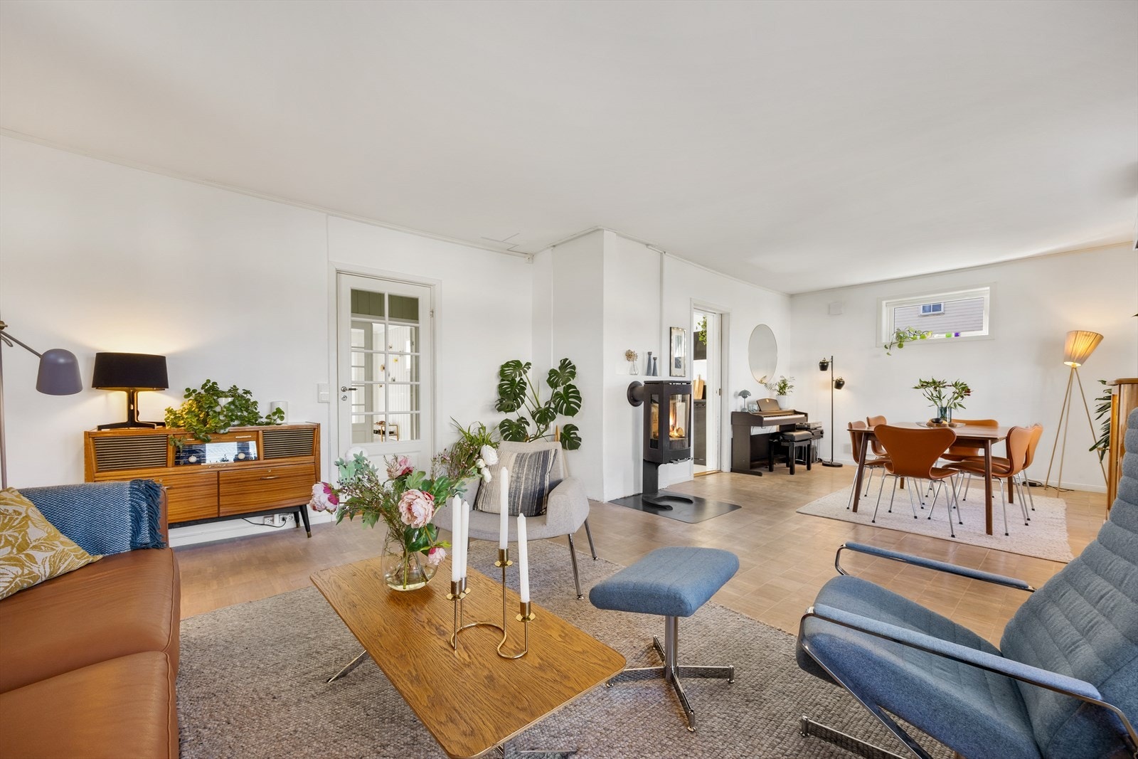 Den åpne planløsningen gir en god romfølelse og fleksible møbleringsmuligheter. Galleribilde