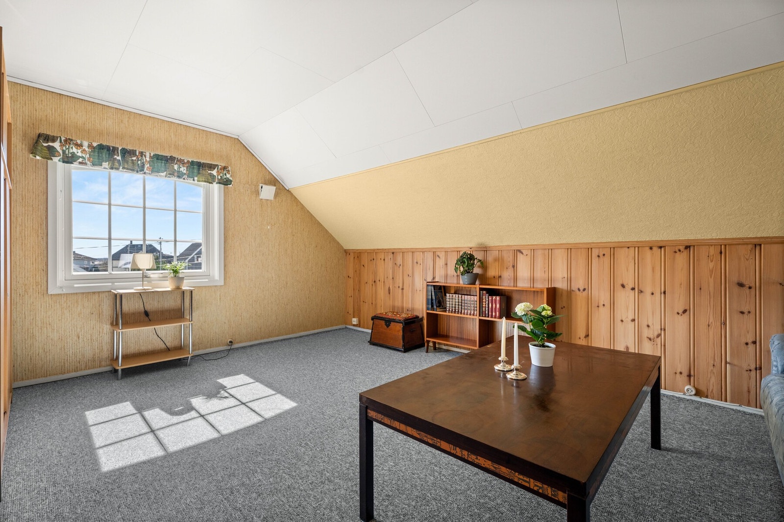 Perfekt oppholdsrom for barn eller ungdom. Galleribilde