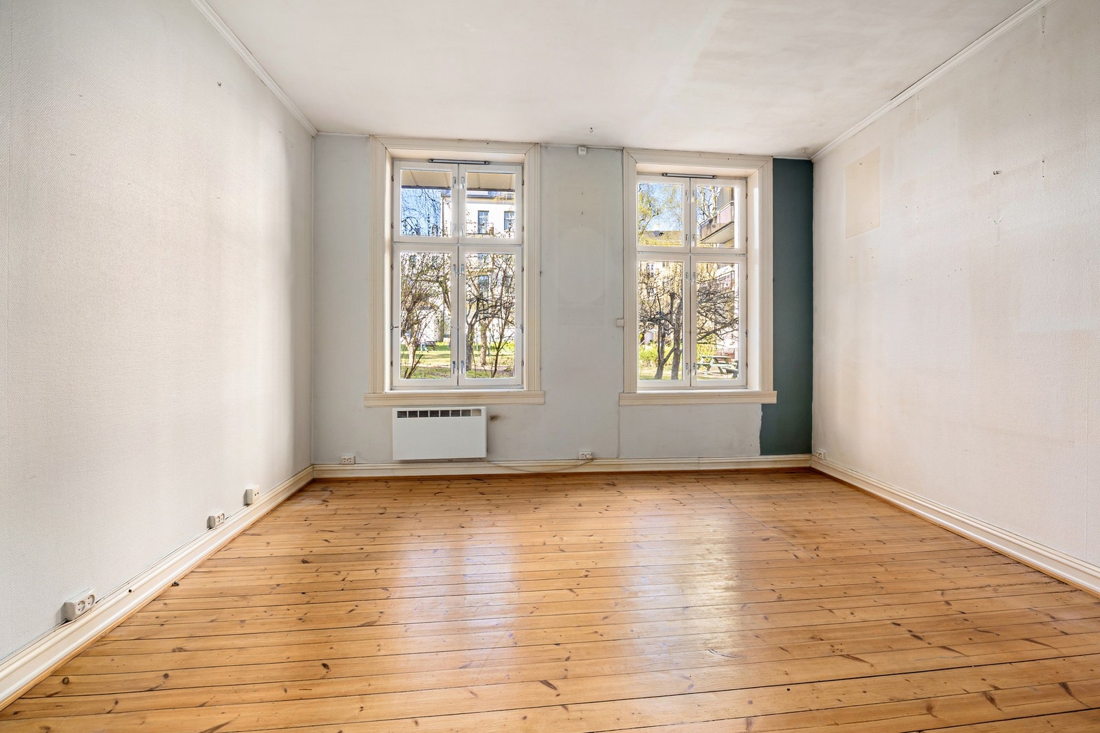 Store vindusflater som slipper inn rikelig med lys. Galleribilde