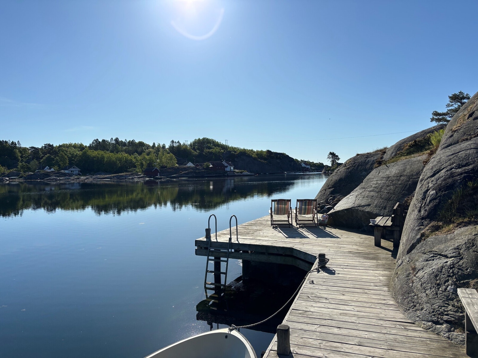 Selgers bilde fra bryggen når det var blikkstille farvann Galleribilde