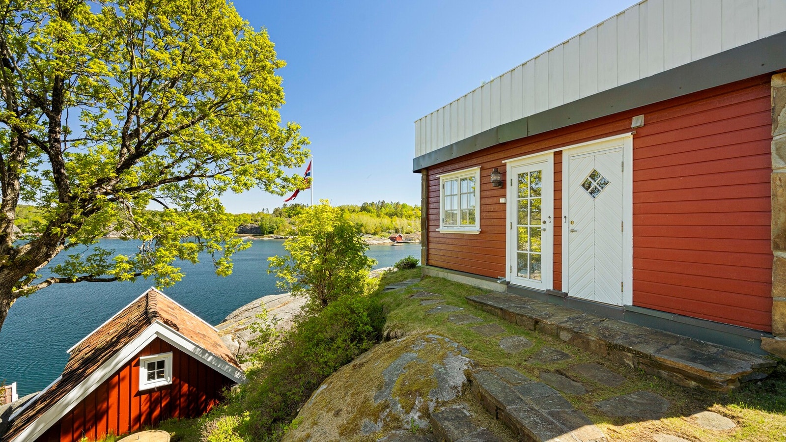 Fra nedre del av hytten med egen inngang Galleribilde