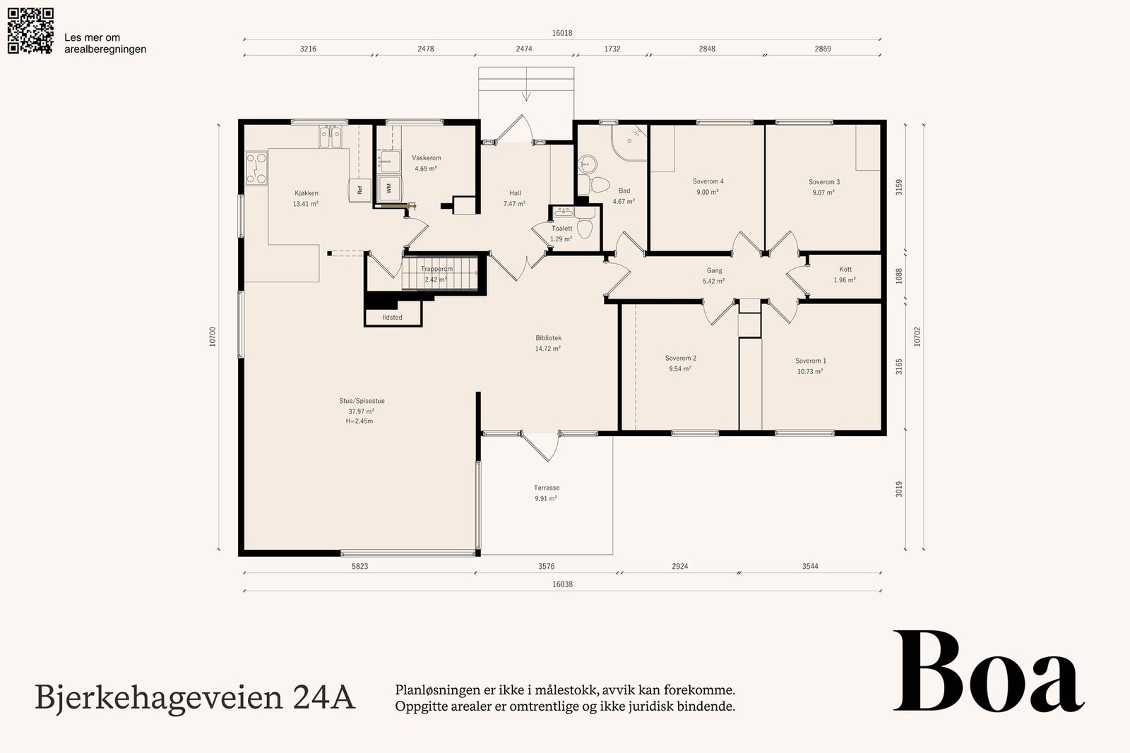 Hovedetasjen på 140 m² har en praktisk planløsning med en egen soveromsfløy med fire soverom, adskilt fra de sosiale sonene. Galleribilde