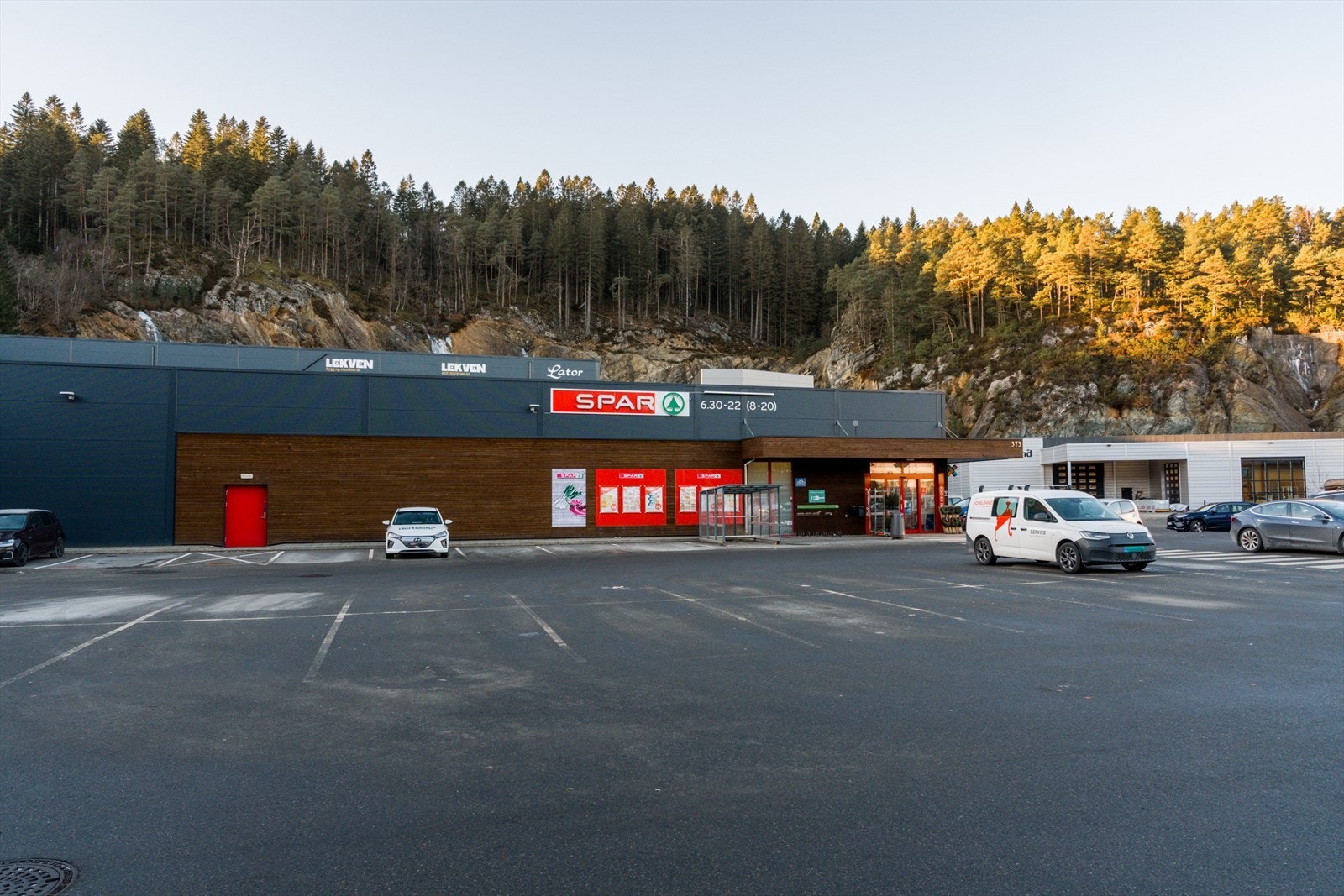 Dagligvarehandelen tar du enkelt på Spar Nore Neset. Galleribilde