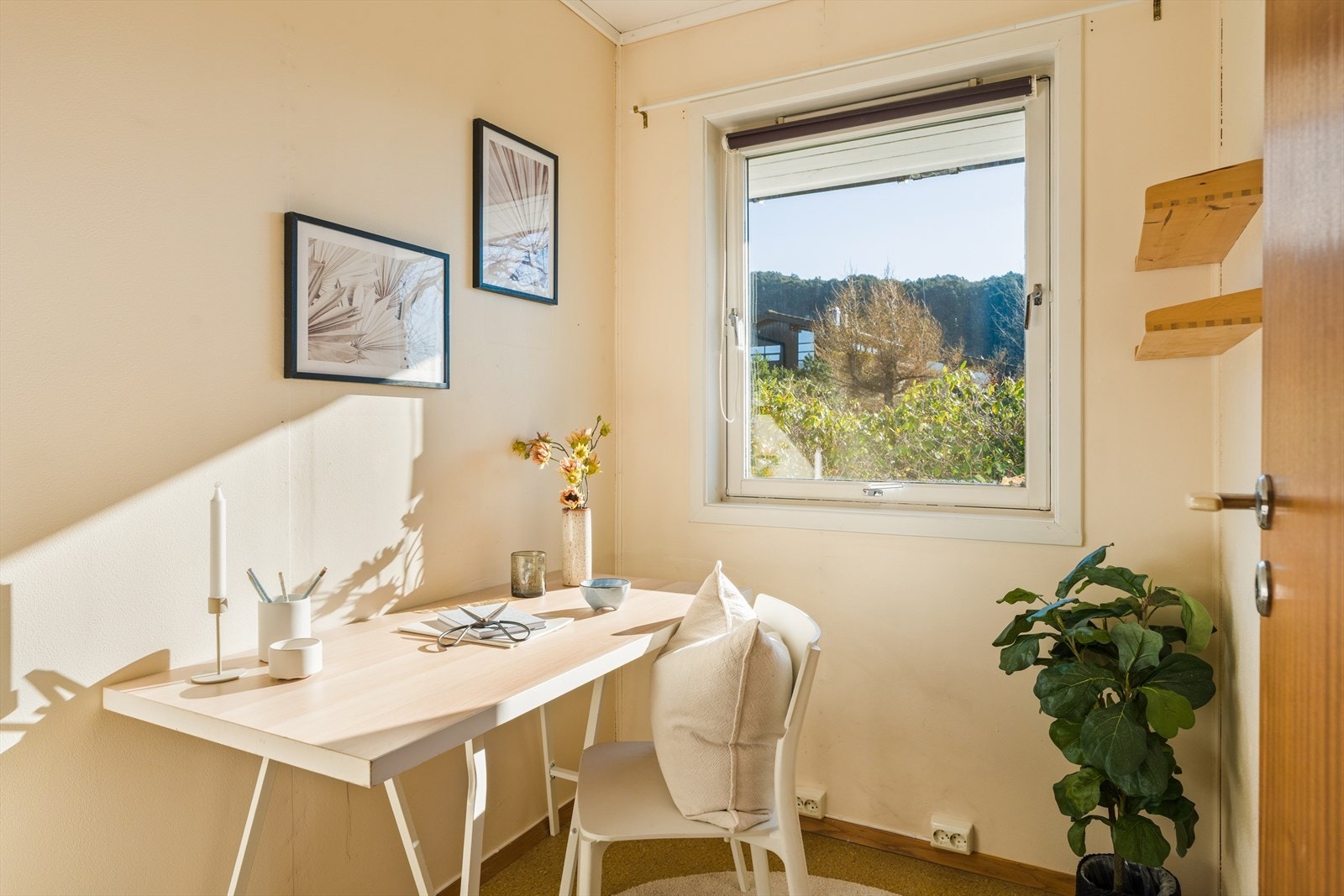Separat bod som i dag er innredet som kontor. Galleribilde