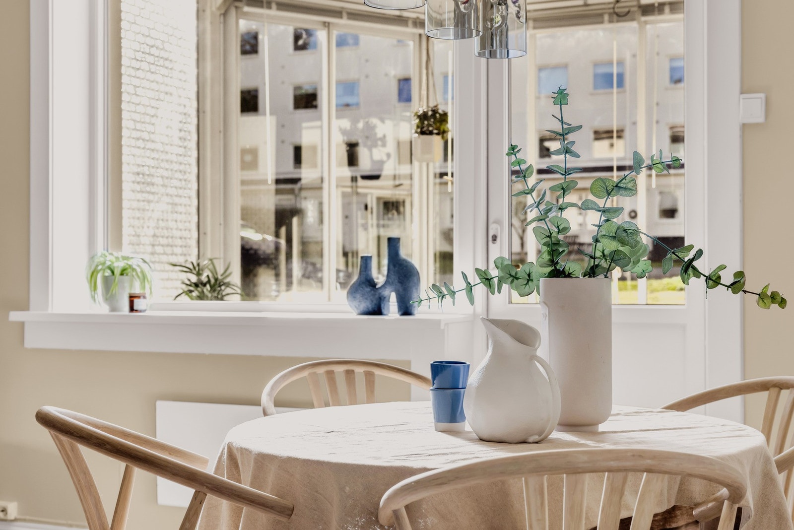 Fra stuen er det utgang til den herlige balkongen Galleribilde
