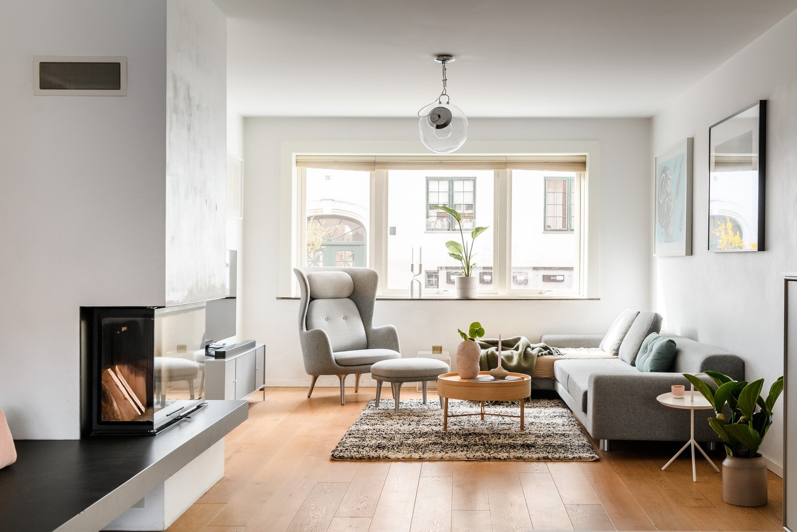 Leiligheten er gjennomgående med godt lysinnslipp fra begge ender. Galleribilde