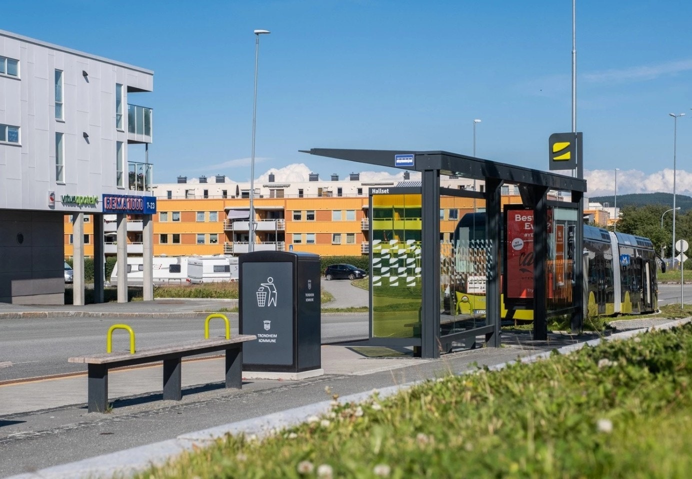 Metrobussen like i nærheten Galleribilde