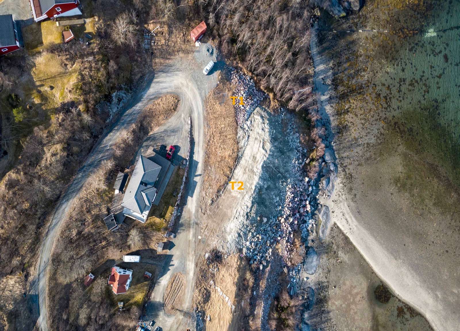 Det er regulert inn 17 naust i forkant av boligene i tilknytning til fjorden Galleribilde
