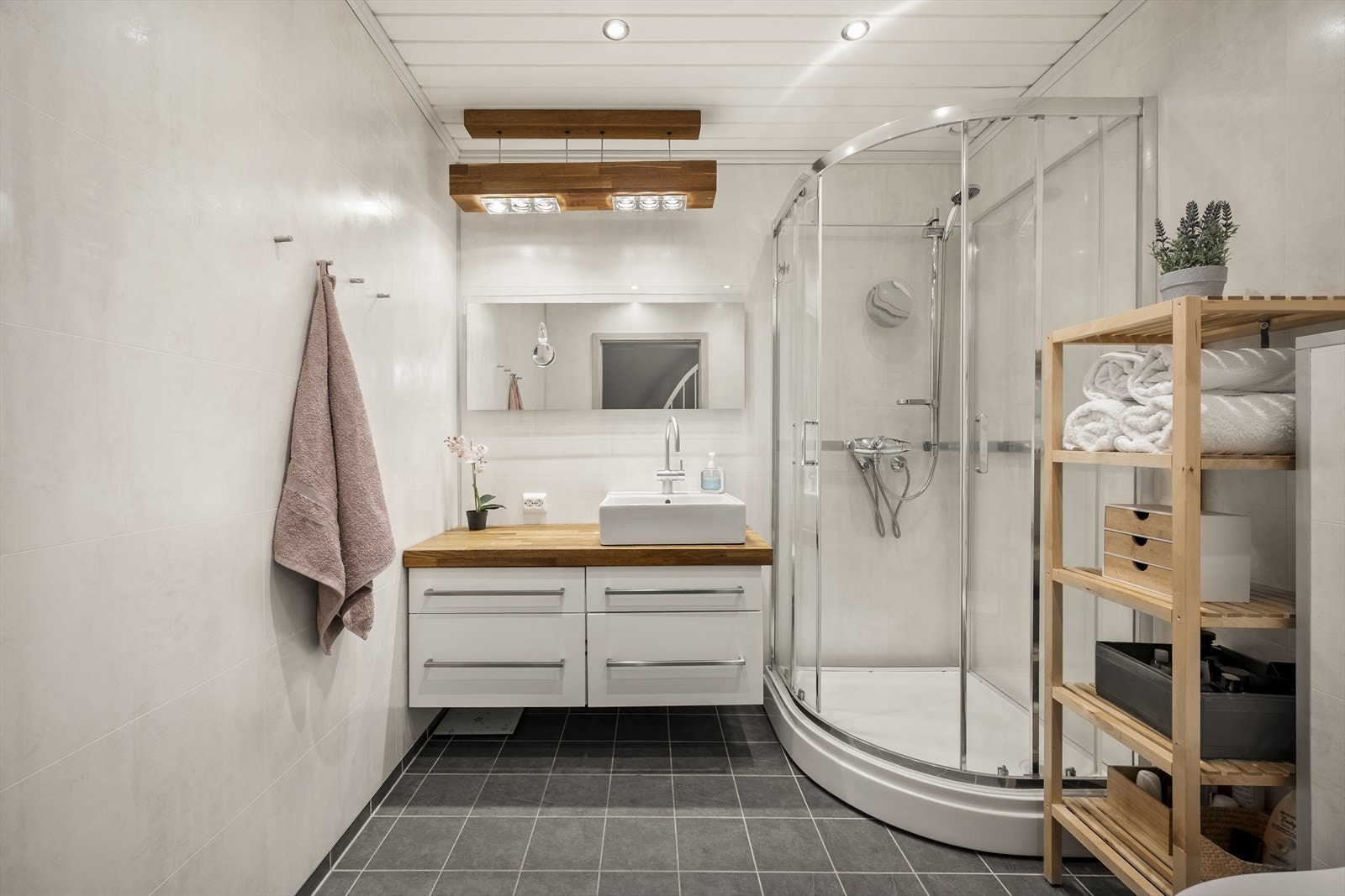 Velholdt bad med gode løsninger. Galleribilde