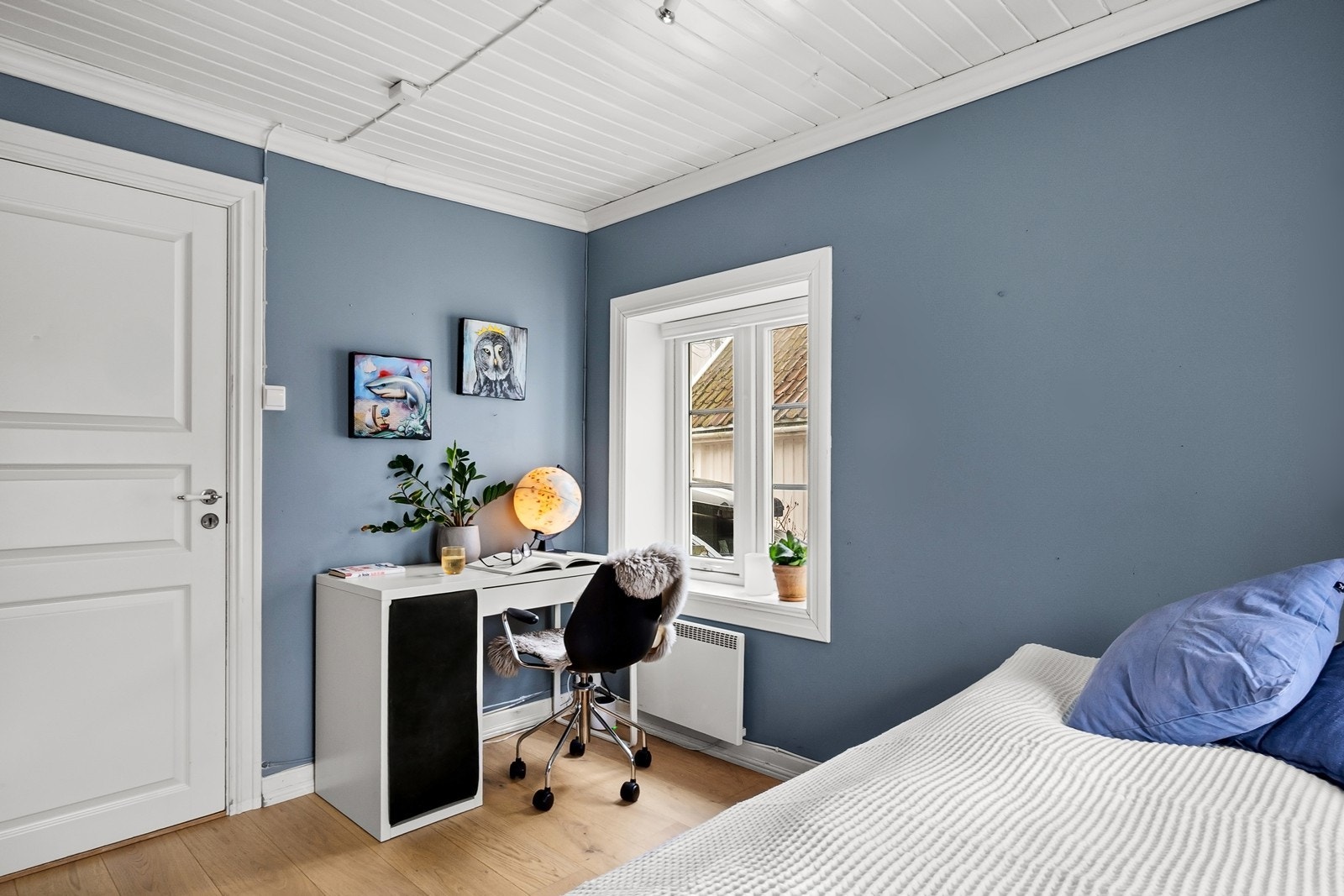 Soverom 2 ligger i andre enden av etasjen. Galleribilde