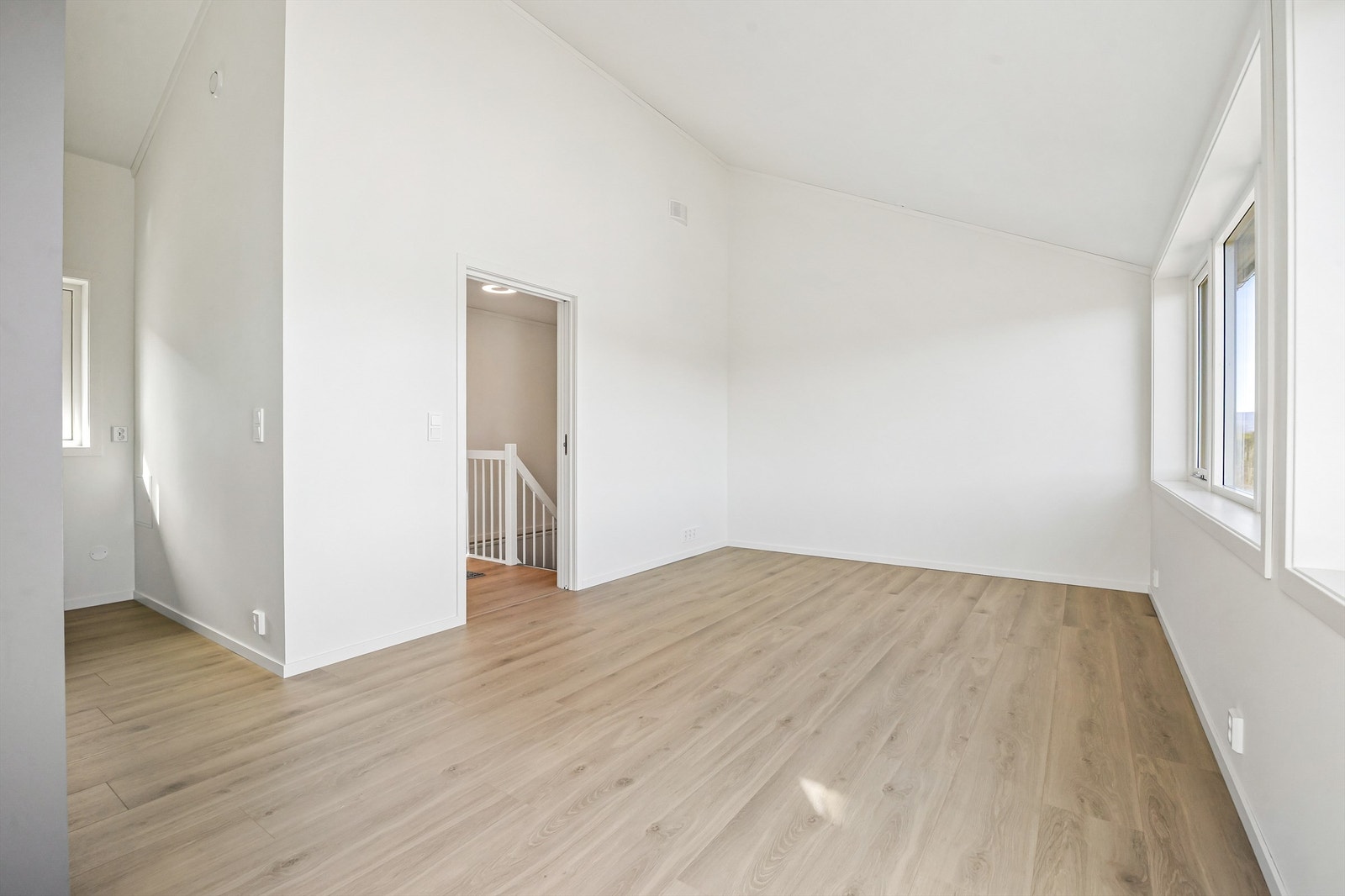 Det er balansert ventilasjonsanlegg i boligen. Galleribilde