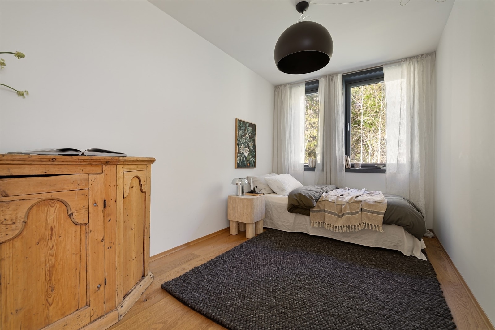 Soverom II er ett romslig og praktisk soverom som naturligvis er fleksible i bruk Galleribilde